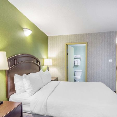 Clarion Hotel & Conference Centre Sherwood Park Ngoại thất bức ảnh