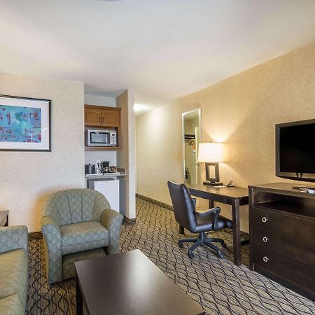 Clarion Hotel & Conference Centre Sherwood Park Ngoại thất bức ảnh