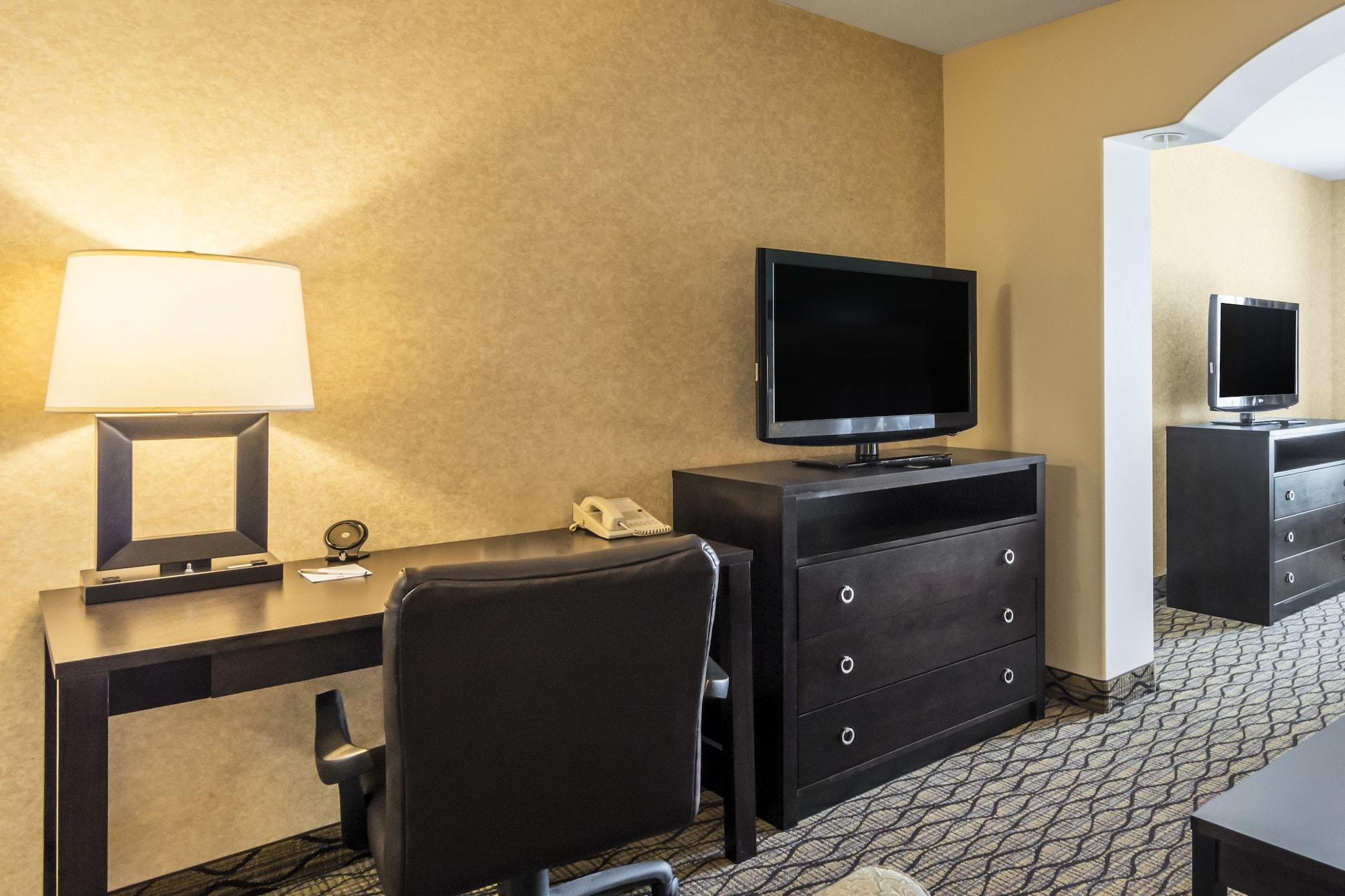 Clarion Hotel & Conference Centre Sherwood Park Ngoại thất bức ảnh