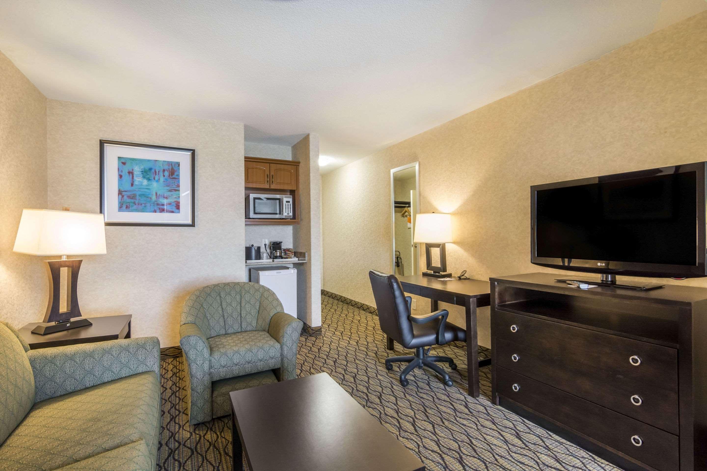 Clarion Hotel & Conference Centre Sherwood Park Ngoại thất bức ảnh