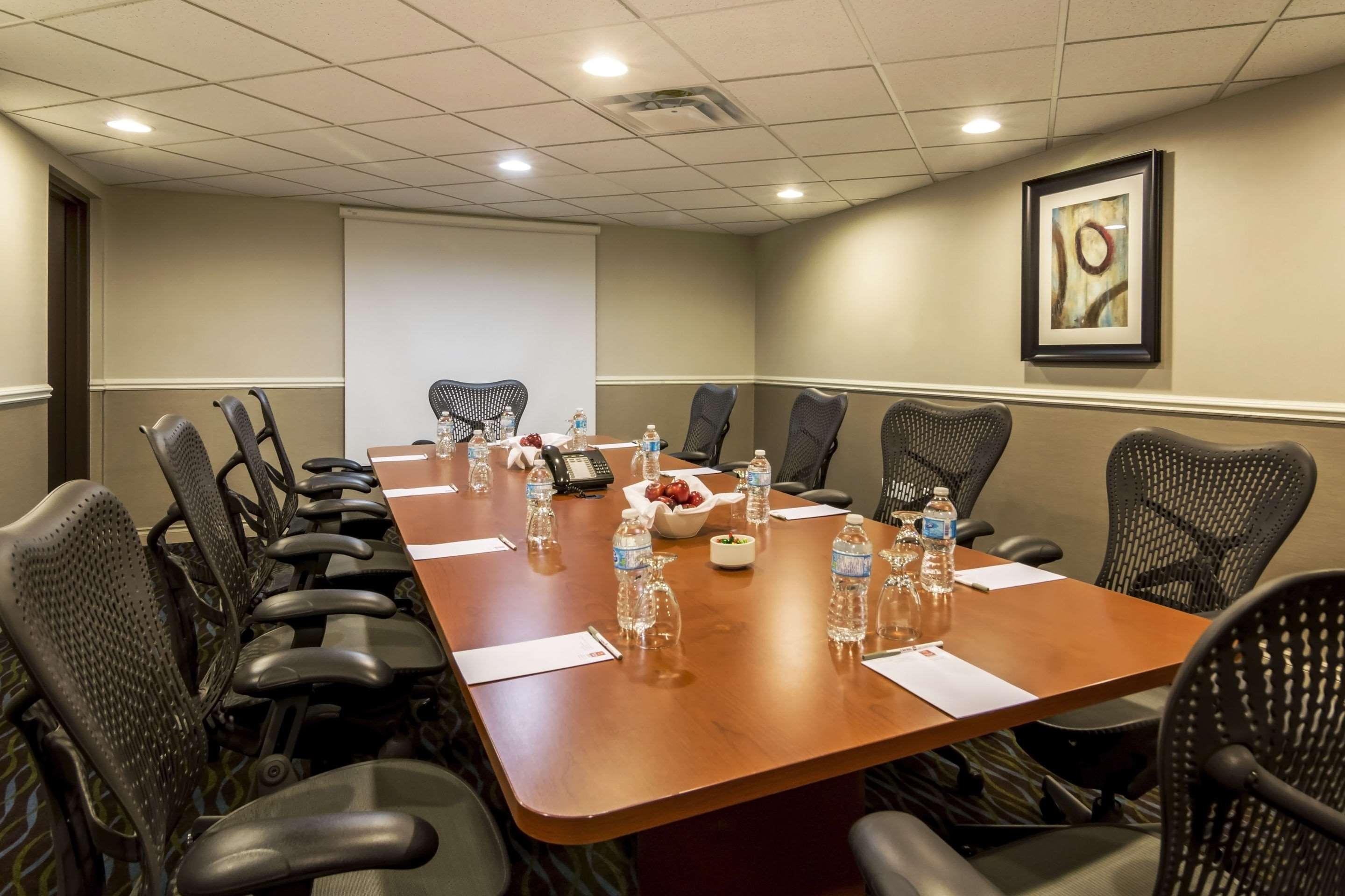 Clarion Hotel & Conference Centre Sherwood Park Ngoại thất bức ảnh